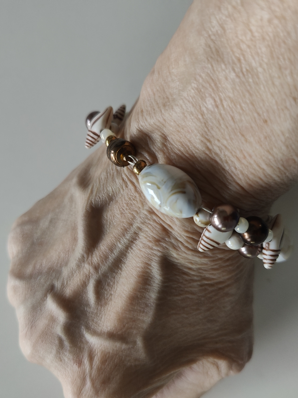 Handmade White and Gold Beaded Stretch Bracelet - Unbranded